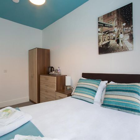 Bed and Breakfast Townhouse @ West Avenue Крю Номер фото