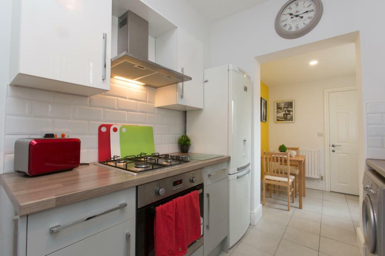 Bed and Breakfast Townhouse @ West Avenue Крю Екстер'єр фото
