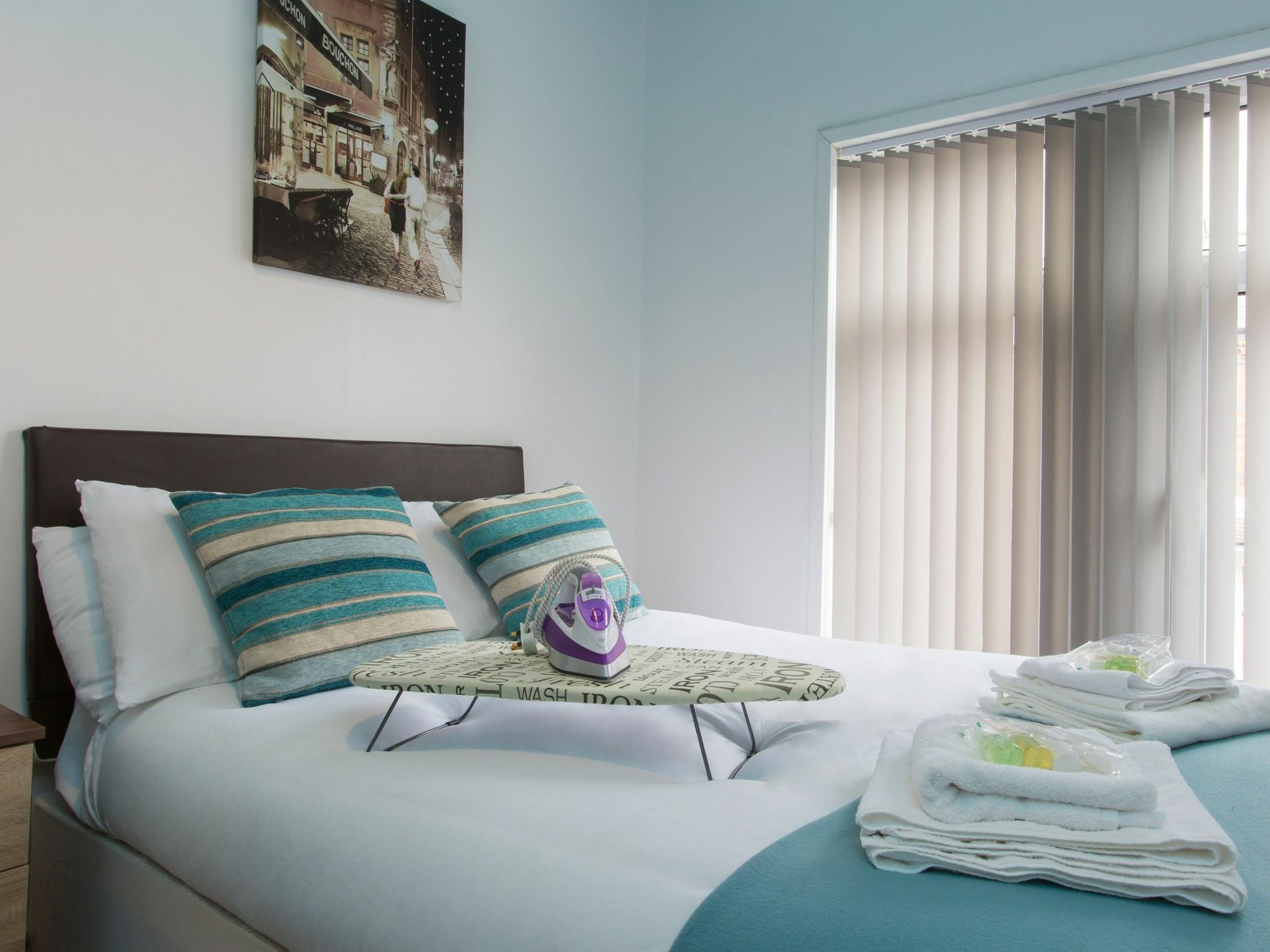 Bed and Breakfast Townhouse @ West Avenue Крю Екстер'єр фото